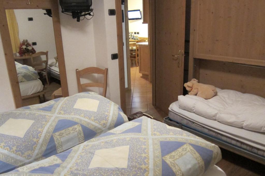 Chalet Del Sole Per Gruppi Livigno Phòng bức ảnh