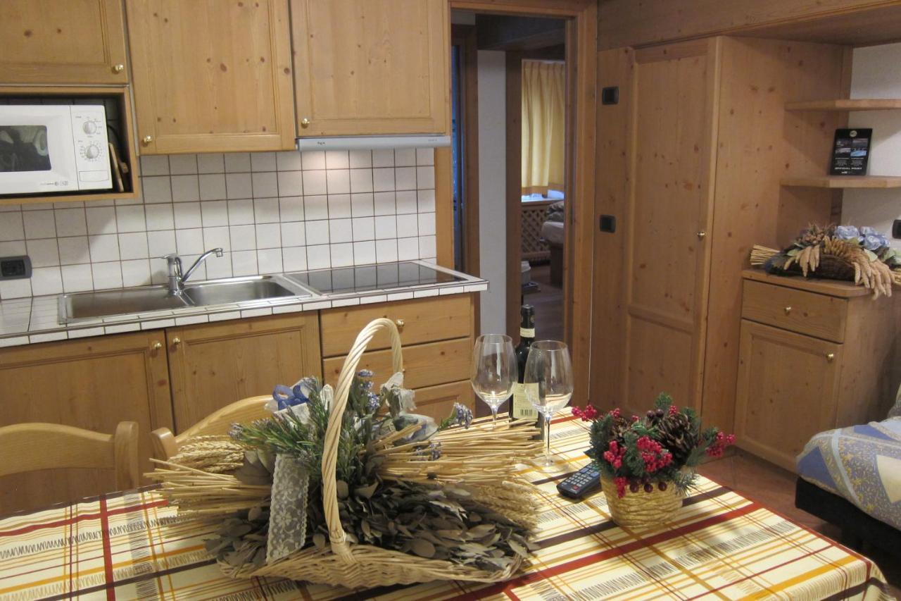Chalet Del Sole Per Gruppi Livigno Phòng bức ảnh